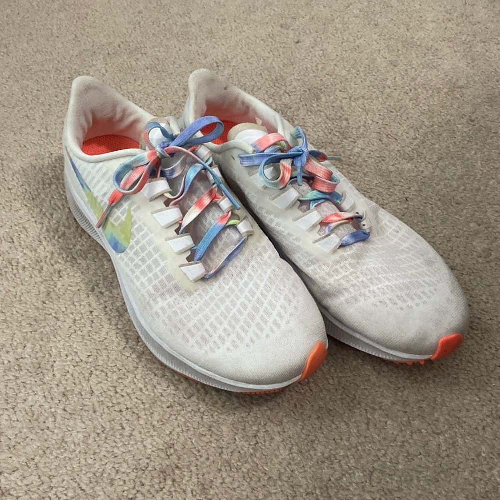 Nike gym shoes